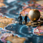 Dampak Konflik Internasional terhadap Inflasi Global dan Rantai Pasok Dunia
