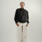STYLE GUIDE: The Black Edit – Mendefinisikan Ulang Seragam Minimalis Modern