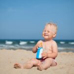 Ciri Sunscreen yang Aman untuk Kulit Bayi dan Anak