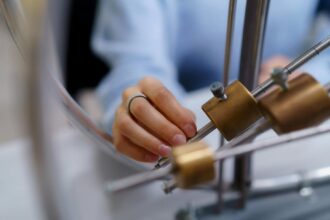BINUS ASO Kolaborasi dengan Hitachi, Ini Untungnya
