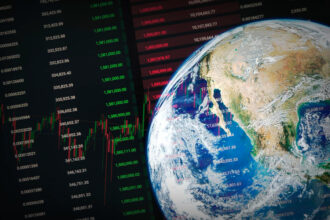 Kenaikan Suku Bunga dan Geopolitik: Mengapa Indeks Global Menjadi Pilihan Trader Saat Ini
