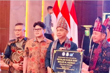 Kolaborasi SUCOFINDO–ABPEDNAS Hadirkan Akses Air Bersih bagi Desa Pulau Semambu