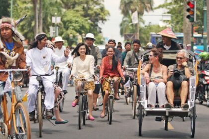 Belajar dari Indonesia: Ketika Sebuah Negeri Mengubah Cara Pandang Hidup